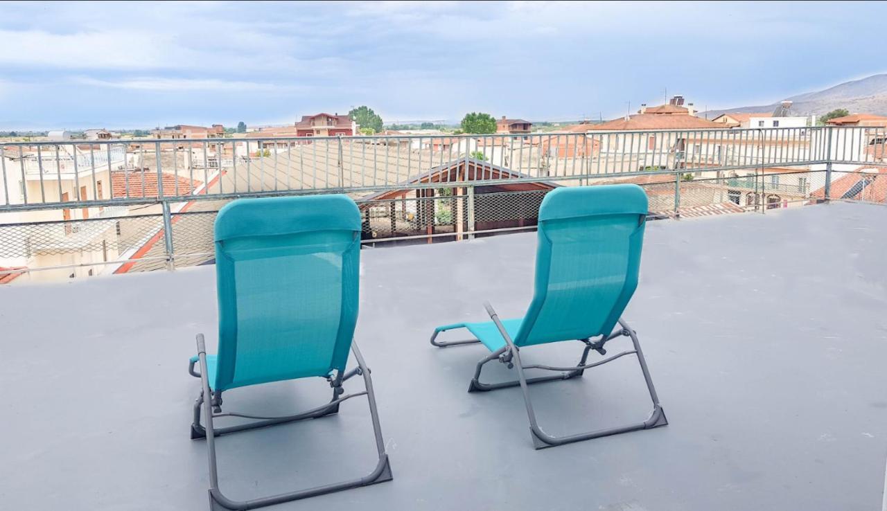 Studio With City View Appartement Tirnavos Buitenkant foto